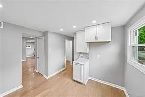 64 Curwood Ct — Photo 8