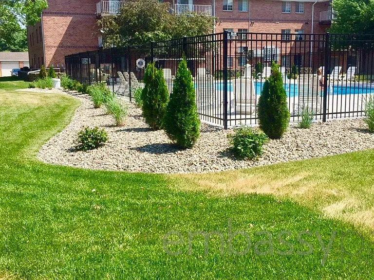 Embassy Park Apartments — Photo 9
