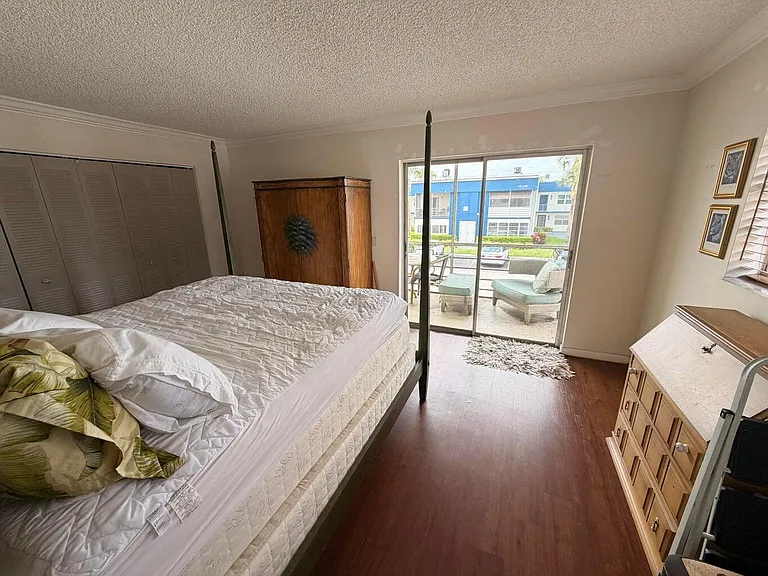 569 Normandy Ln #L — Photo 5