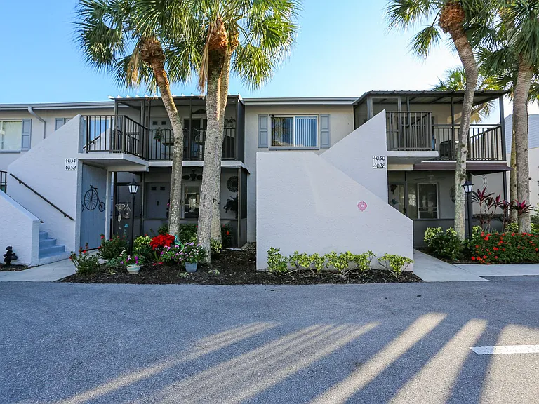 4030 Northlight Dr — Photo 43