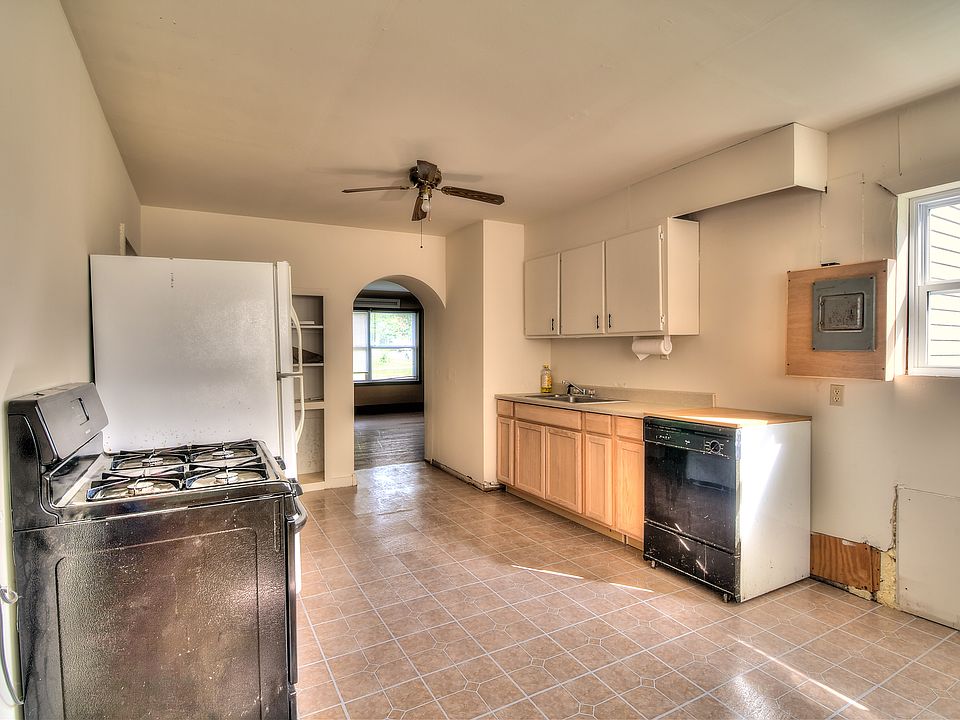 1st image of 501 10th St