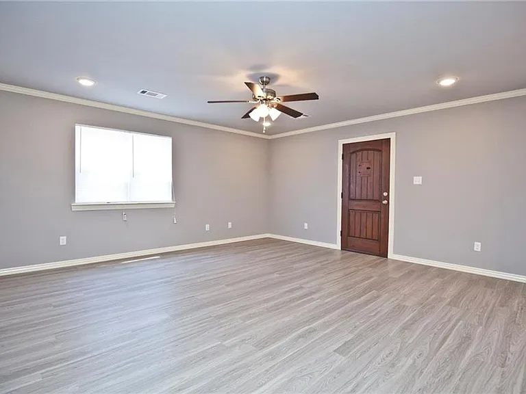 1253 N Rupple Rd — Photo 9