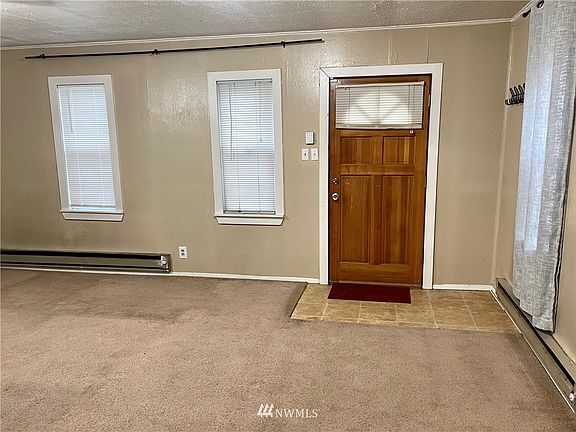 4th image of 5012 S Cushman Ave