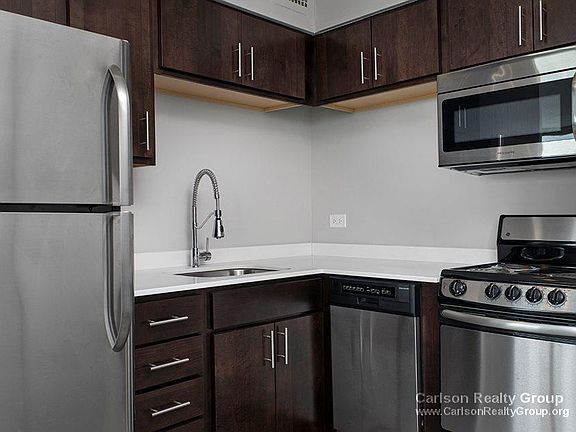 5th image of 1100 W Bryn Mawr Ave