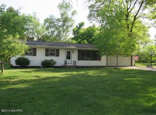 15960 Robbins Rd, Grand Haven, MI 49417