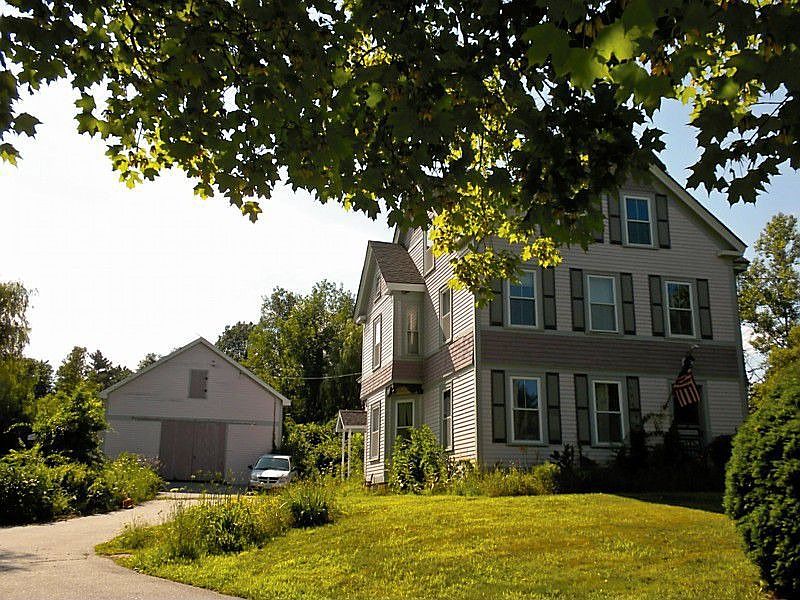 Alvah W Sargent Jr House   Kitchen El dates to 1720, front Queen Anne 1880