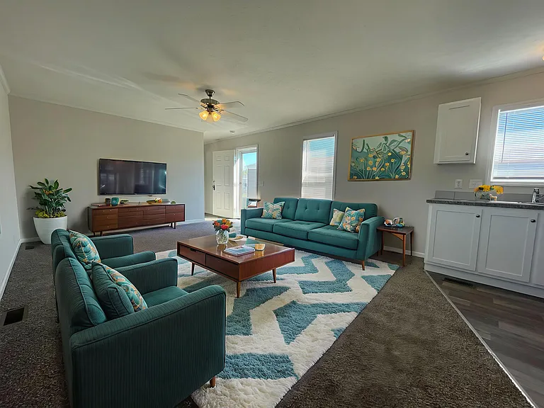 38000 Le Chateau Blvd #521 — Photo 3