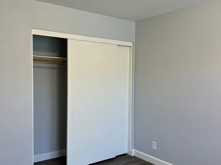 155 N Bitterbush St #B — Photo 3