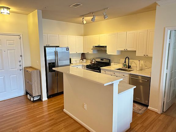 3rd image of 11350 Aristotle Dr APT 301