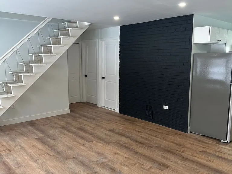 18 Nestingrock Ln — Photo 3
