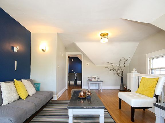 3rd image of 1920 1st Ave S #3-1