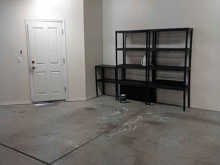 4960 Summit Cir — Photo 17