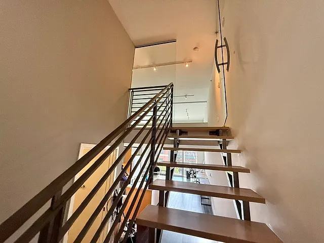 188 King St #401 — Photo 14