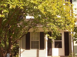 1 Fairmont Pl, Sterling, VA 20165