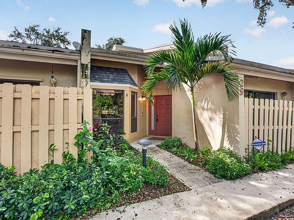 2nd image of 1400 NW 9TH Avenue #D-29