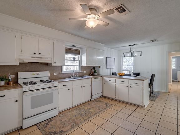 5th image of 100 Liberty Dr