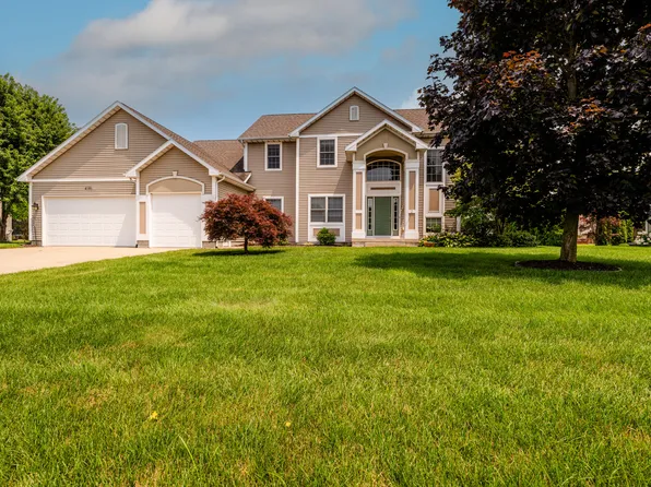 4181 S Royal Curv, Saint Joseph, MI 49085