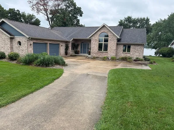 89941 Shorelane Dr, Lawton, MI 49065