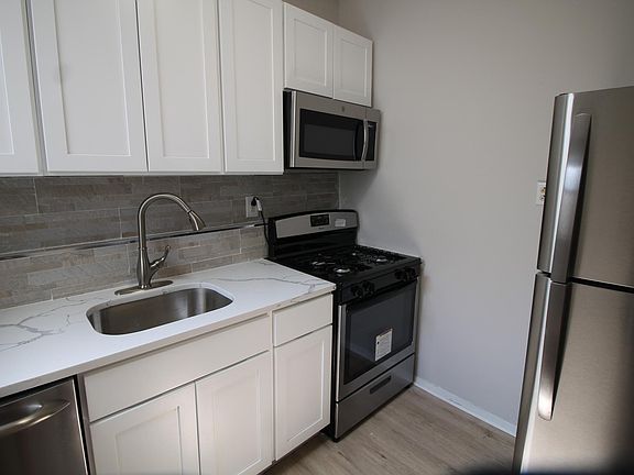 4th image of 225 Academy St APT 1Q