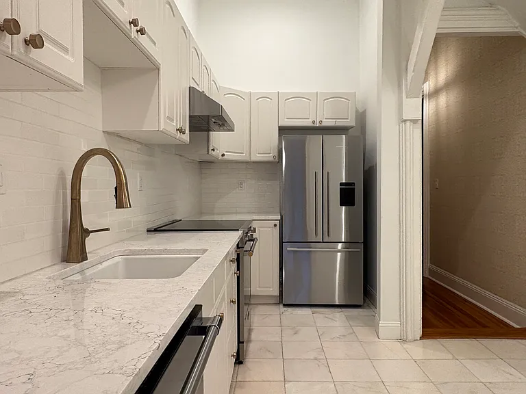 20 Greenough Pl #1 — Photo 11