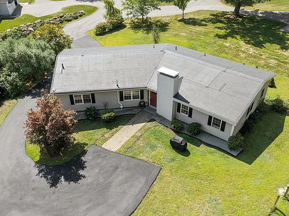 2nd image of 2 Reed Ln