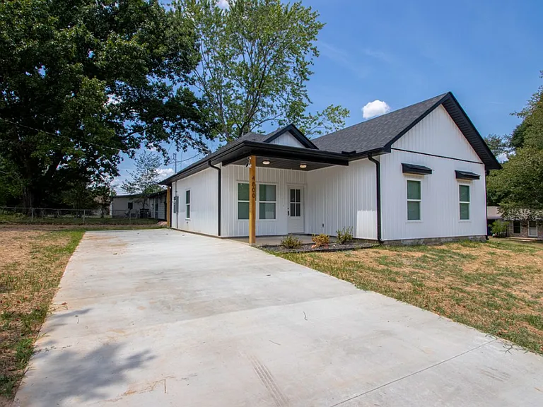 4800 Greenfield Dr — Photo 23