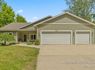 4349 Walter Rd, Wayland, MI 49348