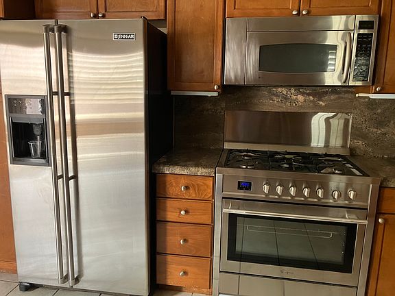 2nd image of 1805 Radford St