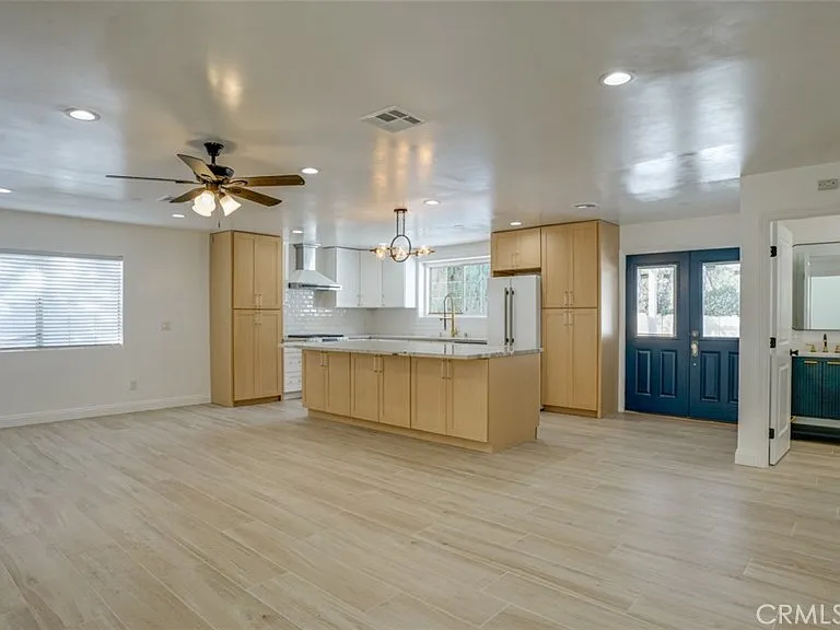 24306 Gilmore St — Photo 9