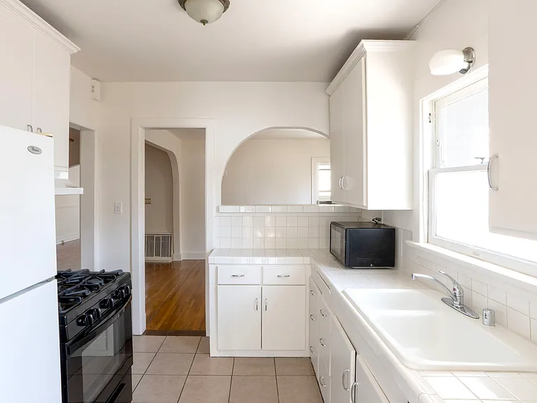 1014 N Gardner St #1015 — Photo 47