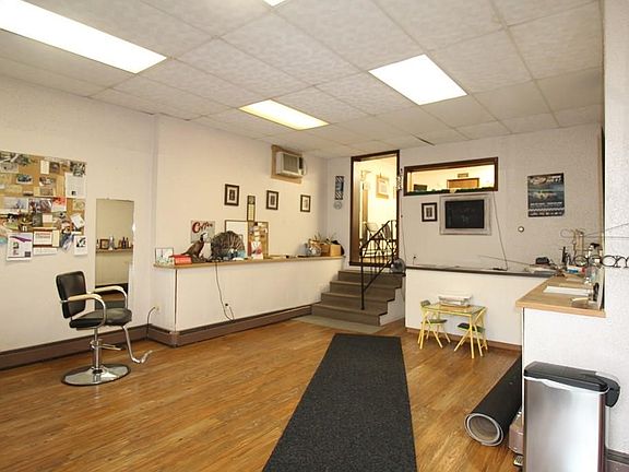 3rd image of 135 Bridge St