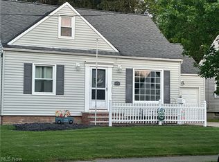 1151 Churchill Rd, Lyndhurst, OH 44124