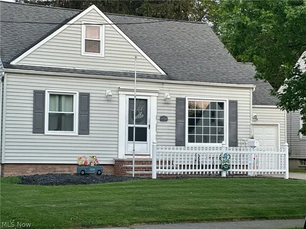 1151 Churchill Rd, Lyndhurst, OH 44124