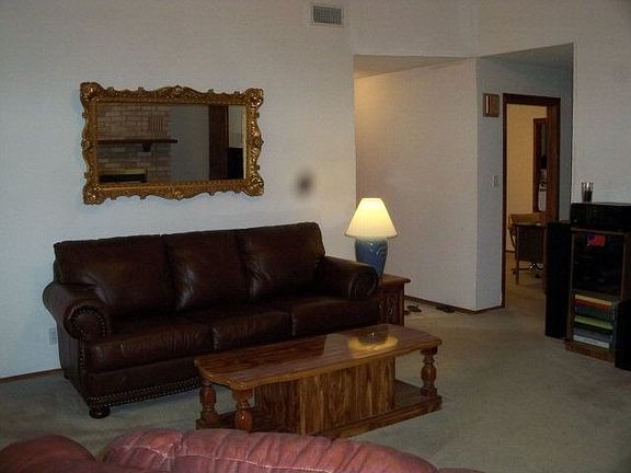 5th image of 626 River Springs Dr