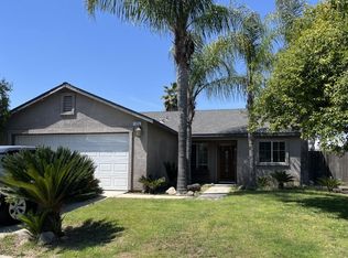 1087 Skyle Ln, Kingsburg, CA