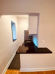 Rented by Metropolis Real Estate of Manhattan