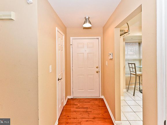 4th image of 212 College Station Dr