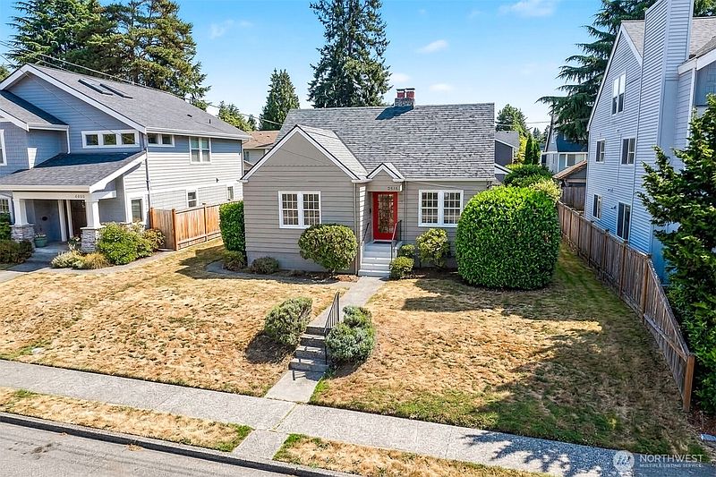 2nd image of 5510 43rd Avenue NE