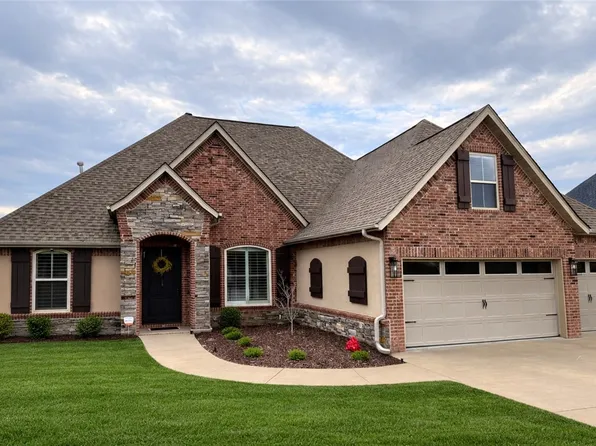 5702 S 47th St, Rogers, AR 72758