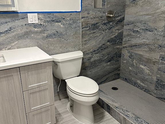 2nd image of 1501 SE 15th St APT 3-4