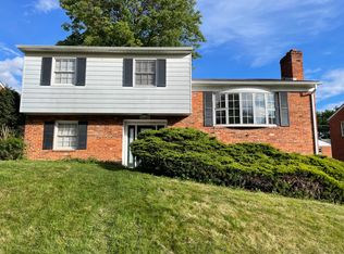6404 24th St N, Arlington, VA 22207