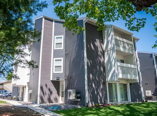 306 E White St #104, Champaign, IL 61820