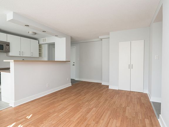 5th image of 99 Tyndall Ave #39c64da1b