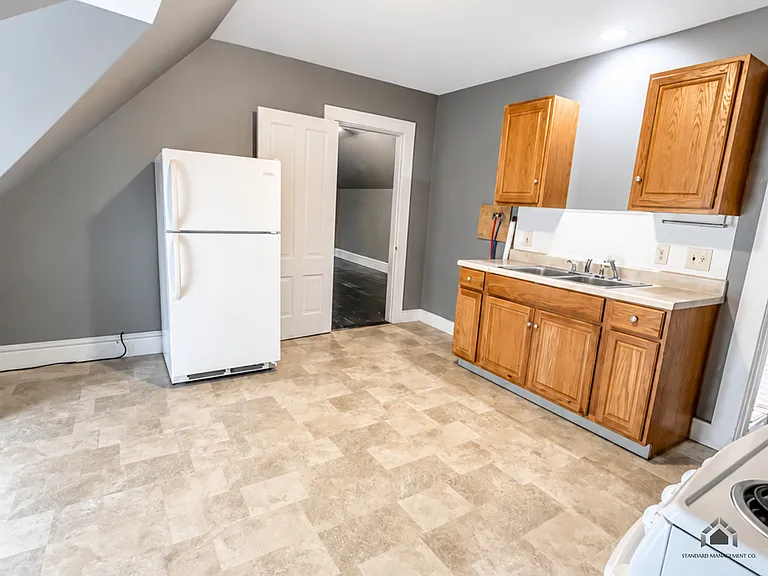 16 West St #3 — Photo 1