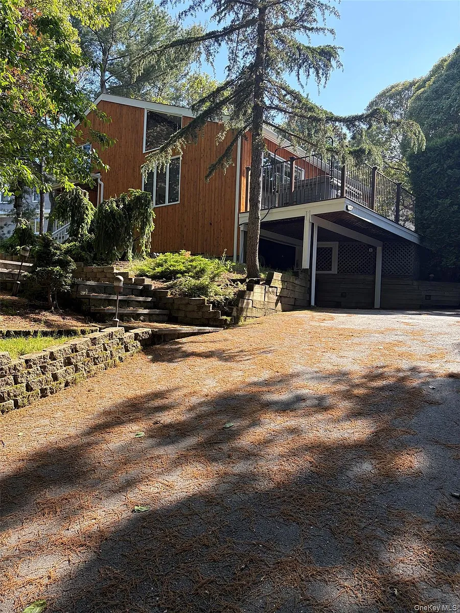 Building Photo - 620 Wunneweta Rd