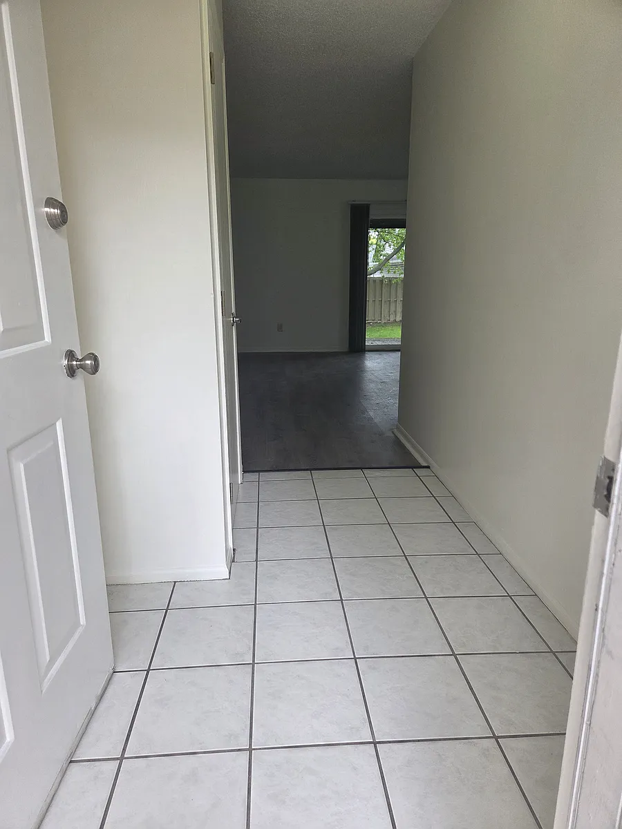 Building Photo - 5926 Luddington Dr