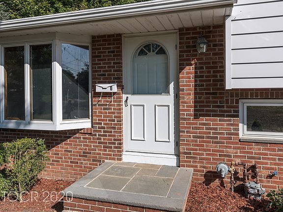 2nd image of 6 Jolen Dr