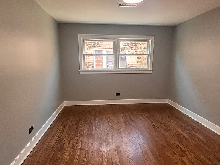 1950 W Fargo Ave #3F — Photo 8