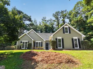 106 Crown Forest Dr, McDonough, GA 30252