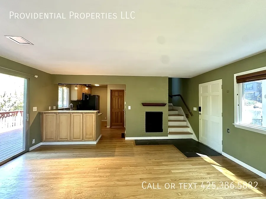 4 bed, 2200 sqft, $4,400 — Photo 4